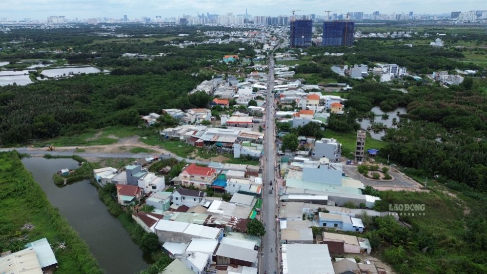 Current status of Le Van Luong street (HCMC) in June 2026. Photo: Anh Tu