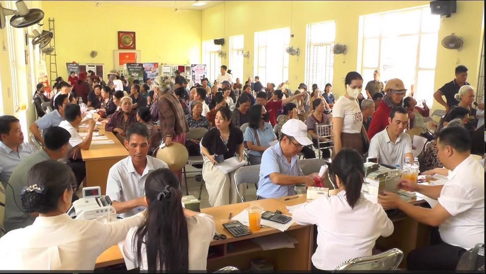 Kien Minh commune pays compensation and support for the Lao Cai - Hanoi - Hai Phong railway project. Photo: Kien Minh commune information portal, Hai Phong