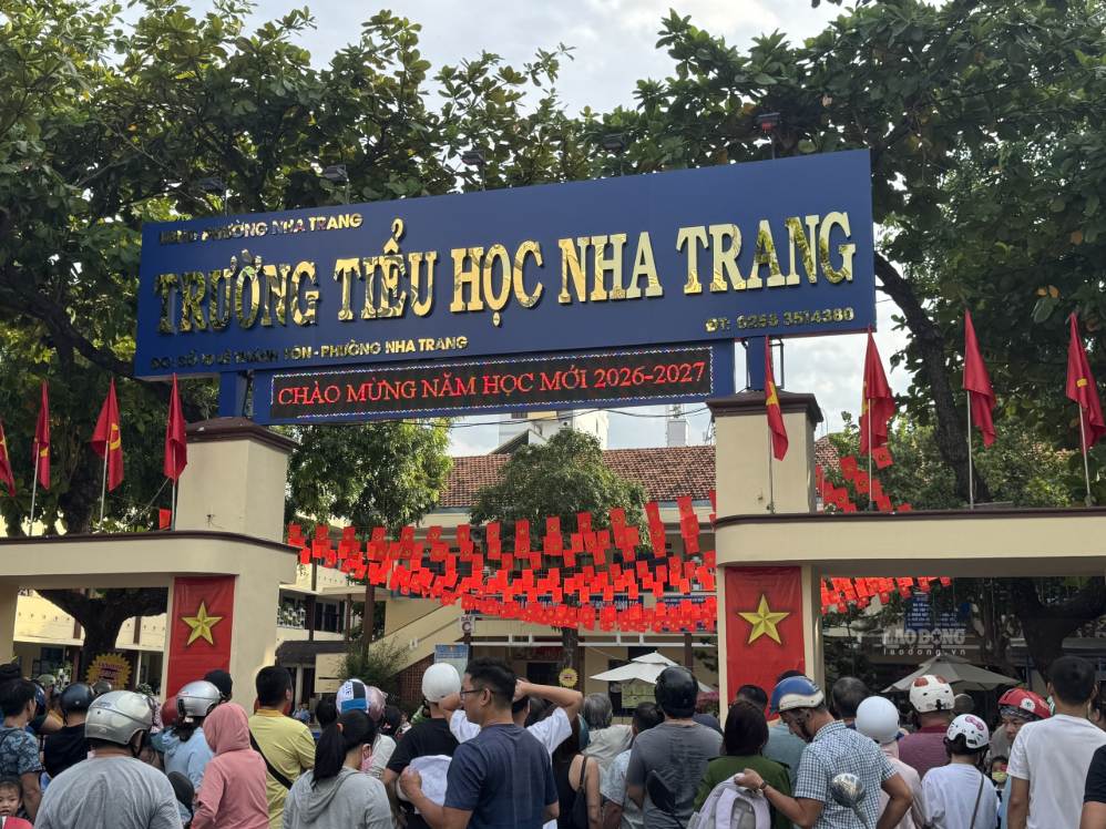 Teaching and learning activities at Nha Trang Primary School do not have much disruption after the arrangement. Photo: Huu Long (taken on September 8th)