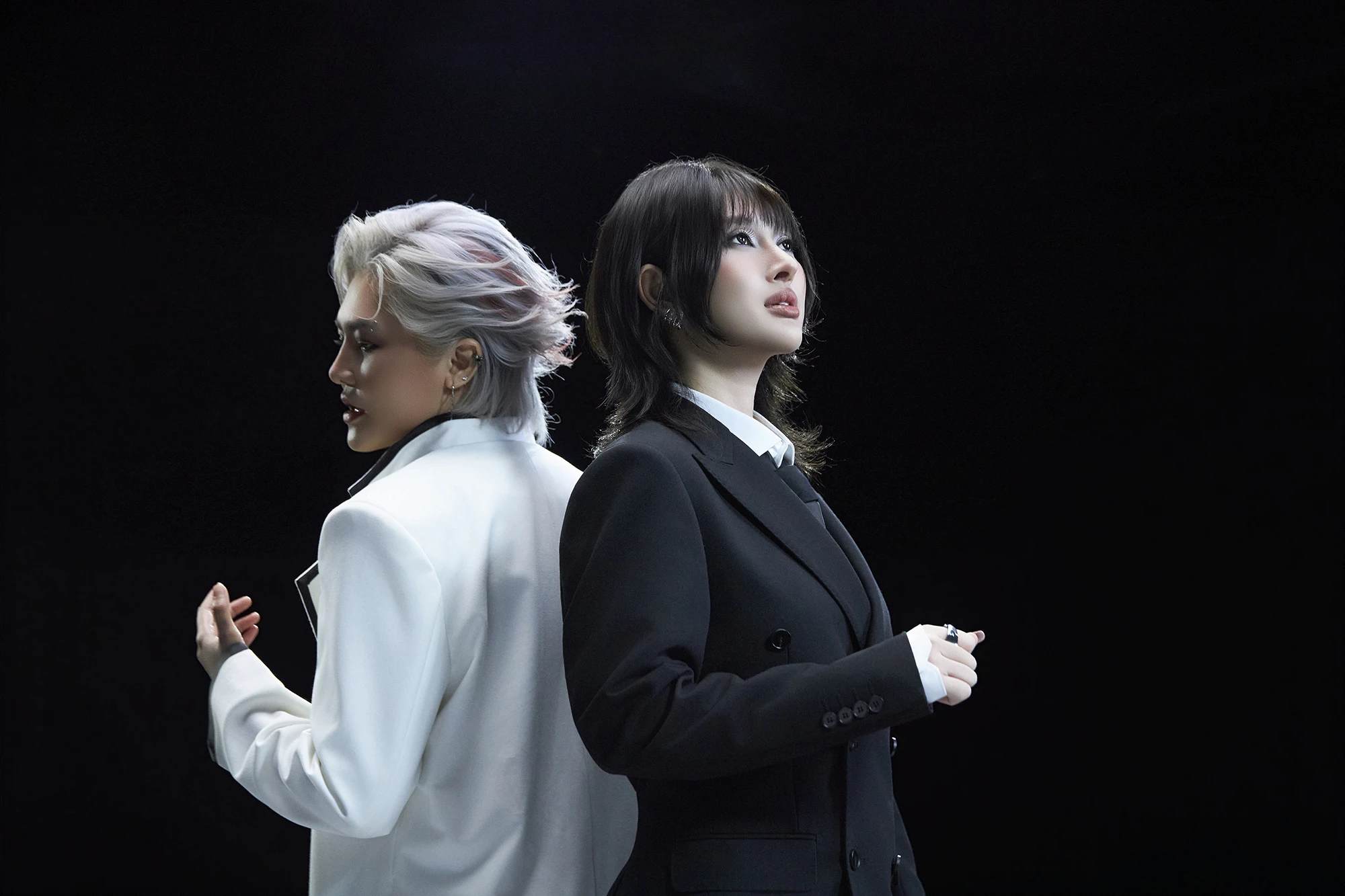 Vicky Nhung and Chu Thuy Quynh sing "50 years later" after this hit caused a fever with AI voices. Photo: Artist provided.