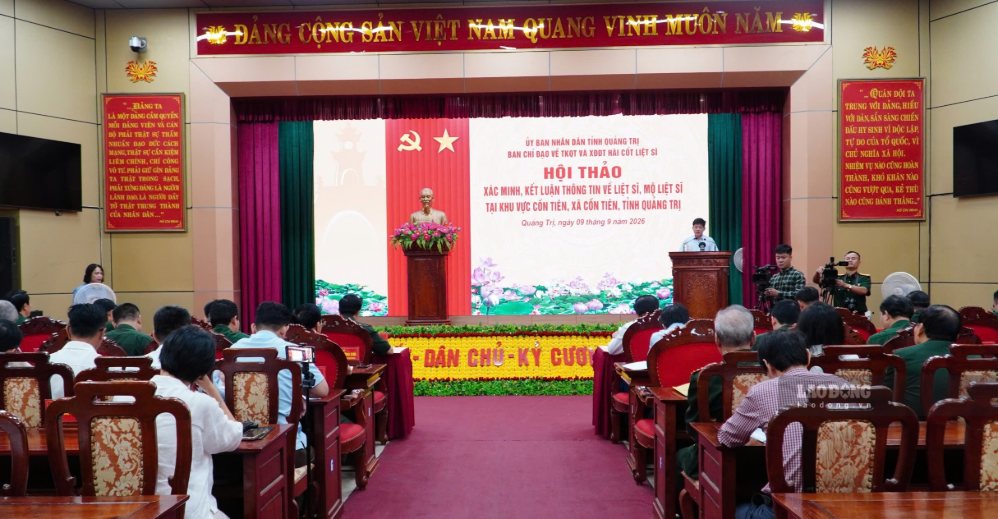 Workshop to verify information about collective martyrs' graves in Con Tien area took place on the morning of September 9. Photo: Hung Tho
