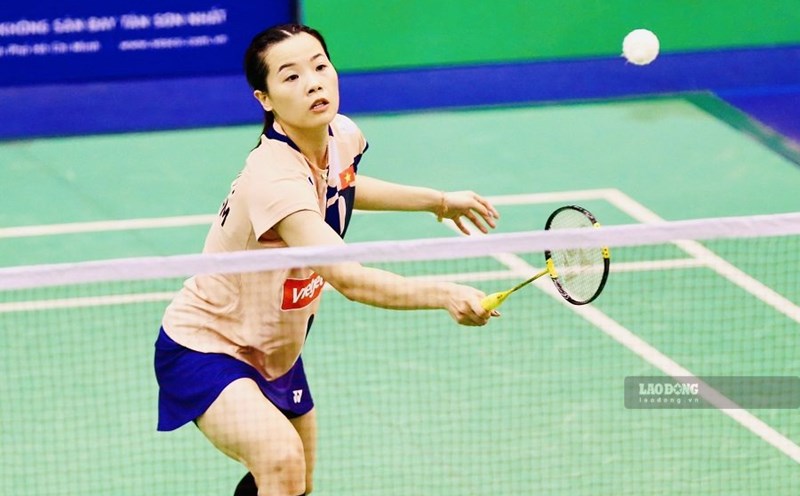 La tenista Nguyễn Thùy Linh fue subcampeona individual femenina en el Abierto de Vietnam de bádminton 2025. Foto: Thanh Vũ