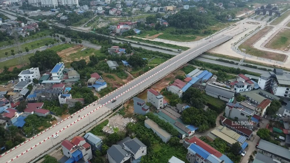 Nhiều hạng mục trên tuyến đường Bắc Sơn đã cơ bản hoàn thành. Ảnh: Việt Bắc - chụp ngày 9.9