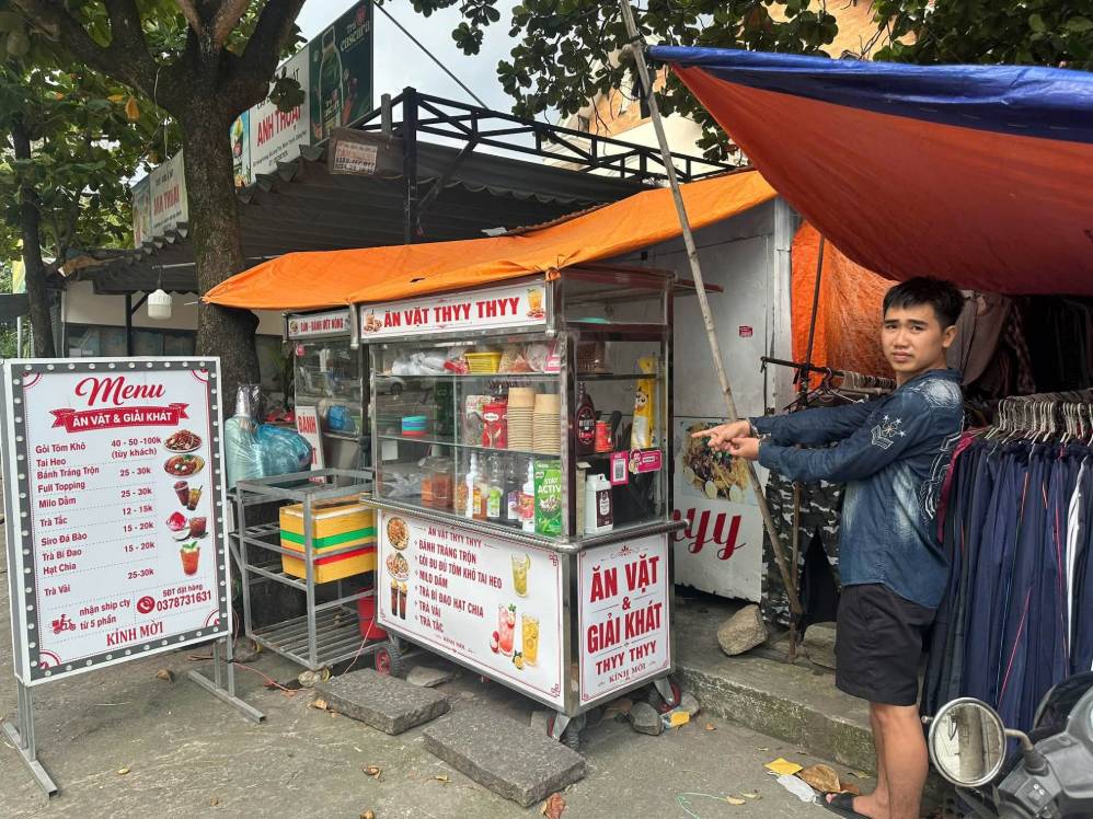 Công an xã Phước An đề nghị người dân, hộ kinh doanh từng bị đối tượng dán, tráo đổi mã QR thanh toán đến trình báo để phục vụ điều tra. Ảnh: Công an TP Đồng Nai