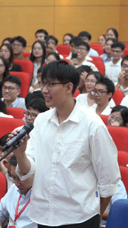 Thủ khoa bác sĩ nội trú điền tên mình vào chuyên ngành Sản phụ khoa Đại học Y Hà Nội. Video: Tường Vân 