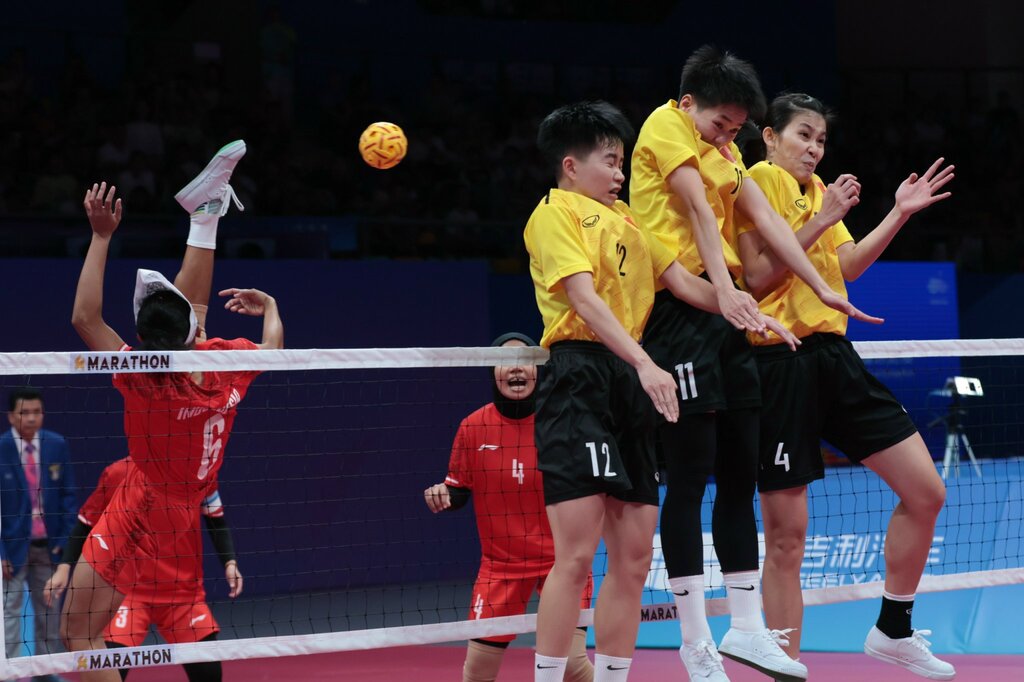 The Vietnamese women's sepak takraw team won a Gold Medal at ASIAD 19. Photo: Bui Luong