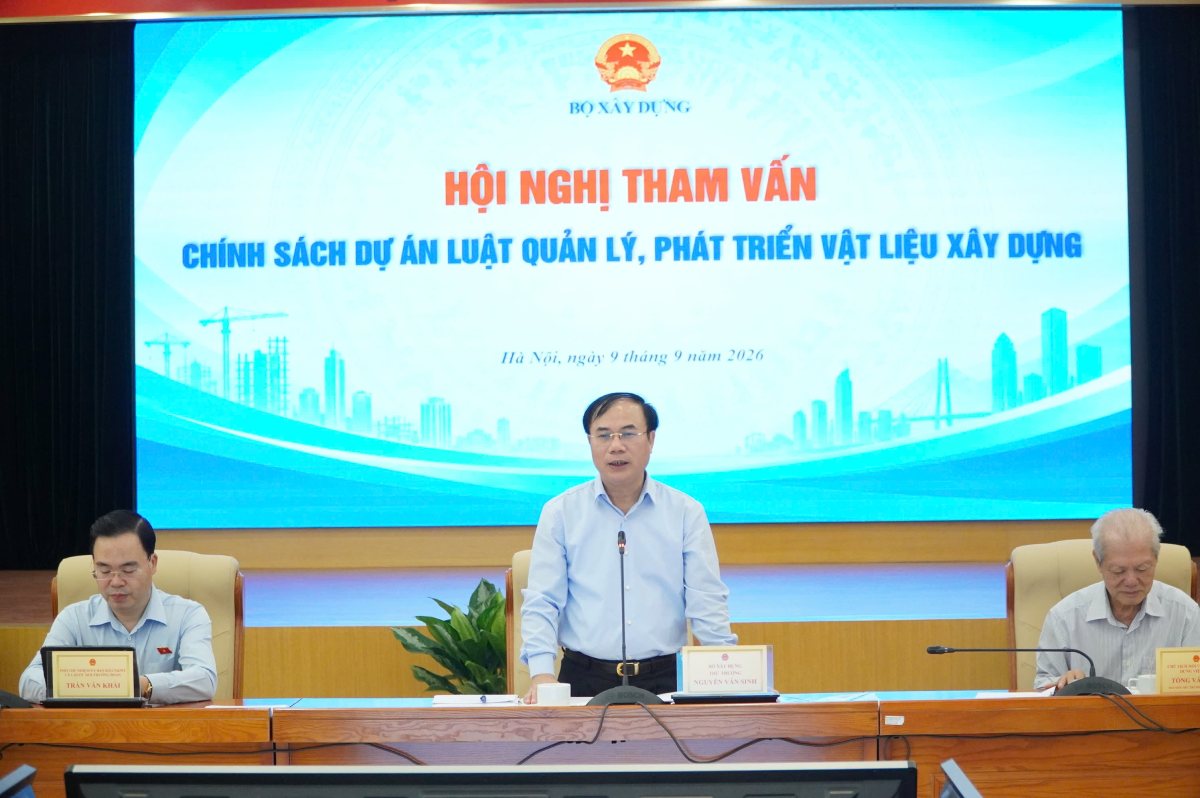 Thứ trưởng Bộ Xây dựng Nguyễn Văn Sinh chủ trì Hội nghị. Ảnh chụp ngày 9.9: Bộ Xây dựng
