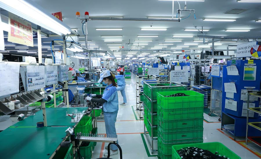 Phát triển khu công nghiệp không chỉ là thu hút đầu tư, mà cần gắn với quy hoạch nhà ở, giao thông, trường học, y tế để nâng cao chất lượng sống cho người lao động. Ảnh minh họa: Hải Nguyễn