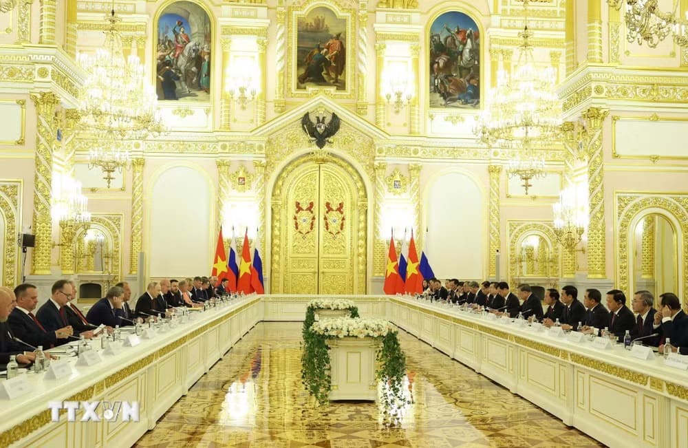 General Secretary and President To Lam holds official talks with Russian President Vladimir Putin. Photo: Thong Nhat/VNA