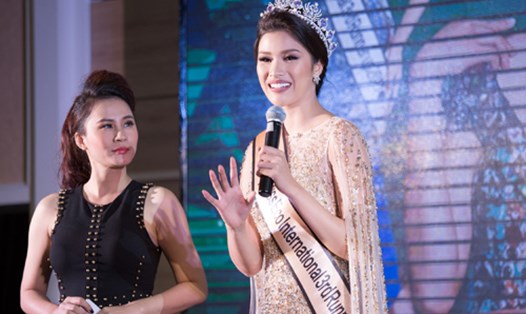 Nguyễn Thị Thành mở tiệc tri ân người hâm mộ. Ảnh: FBNV