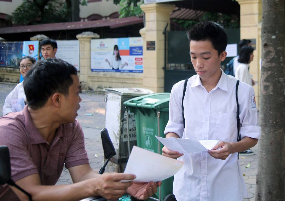 Đề thi tuyển sinh lớp 10 môn Toán hơi dài, học sinh dễ bị nhầm lẫn