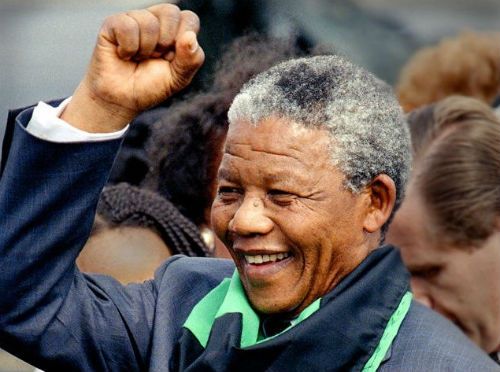 Nelson Mandela – Người anh hùng của cuộc chiến chống Apácthai 