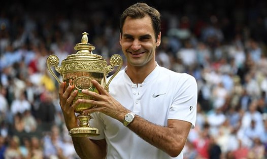 Roger Federer đã có được chức vô địch đơn nam Wimbledon thứ 8 trong sự nghiệp. Ảnh: Daily Mail.