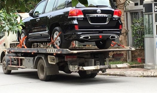 Dòng xe hạng sang Land Cruiser mà tỉnh Ninh Bình được doanh nghiệp biếu tặng (ảnh minh họa - Internet)