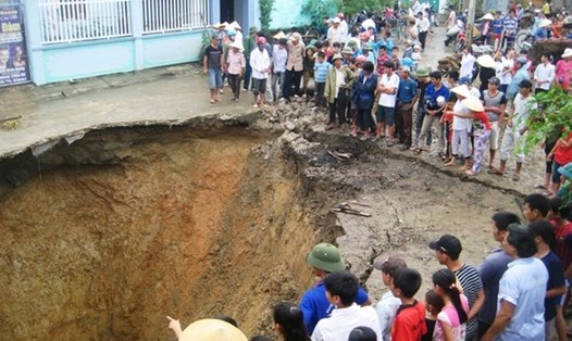 hố tử thần sâu gần 30 m tại Thanh Hóa  (Ảnh minh họa theo báo NLĐ)