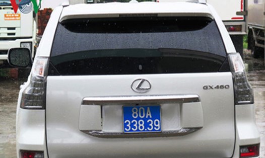 Một trong 2 xe Lexus do doanh nghiệp tặng tỉnh Cà Mau (Ảnh minh họa - VOV)