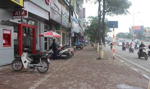 Vỉa hè đường phố Hà Nội đã trở nên gọn gàng, sạch đẹp (Ảnh minh họa, theo Kinh Tế Đô Thị).