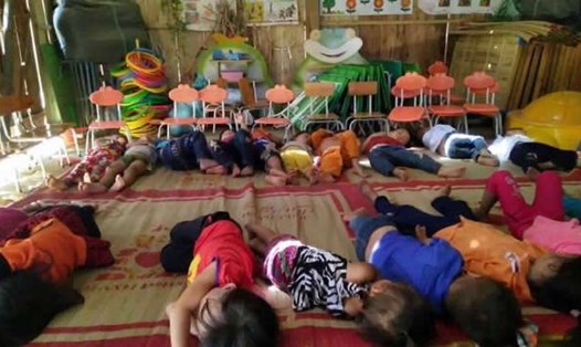 Các trẻ mầm non 5 tuổi ở huyện Bảo Lâm (tỉnh Cao Bằng) đã được học và nghỉ ngơi trong phòng học an toàn, thoáng mát, sạch sẽ. (Ảnh: CĐ Giáo dục Bảo Lâm 