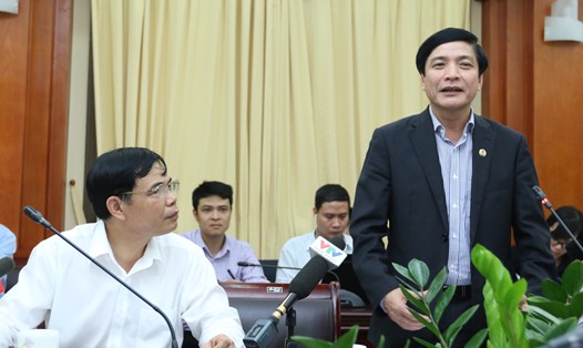 Ông Bùi Văn Cường, Ủy viên TƯ Đảng, Chủ tịch Tổng LĐLĐVN phát biểu trong cuộc họp do Bộ NNPTNT tổ chức chiều 28.4. Ảnh: Hải Nguyễn 