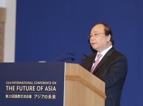 Thủ tướng Nguyễn Xuân Phúc dự và phát biểu tại Lễ khai mạc Hội nghị Tương lai châu Á lần thứ 23. Ảnh:  TTXVN