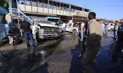 Hiện trường vụ đánh bom ở Kerbala ngày 9.6. Ảnh: Reuters