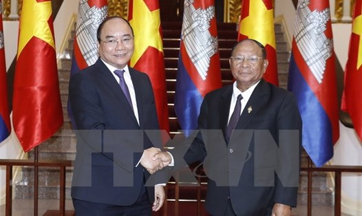 Thủ tướng Nguyễn Xuân Phúc tiếp Chủ tịch Quốc hội Vương quốc Campuchia Samdech Heng Samrin đang thăm hữu nghị chính thức Việt Nam. Ảnh: TTXVN