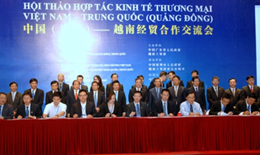 Lễ ký kết Hợp tác kinh tế thương mại Việt Nam – Trung Quốc (Quảng Đông). Ảnh: MPI Portal