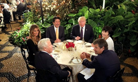 Tổng thống Mỹ Donald Trump đã đề cập tới việc ngồi cạnh đệ nhất phu nhân Nhật Bản trong bữa ăn tối tại G20. Ảnh: Reuters
