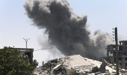 Lực lượng Dân chủ Syria (SDF) do Mỹ hậu thuẫn cho biết đã chiếm được 40% thành phố Raqqa. Ảnh: AP