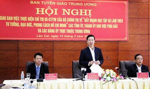 Đồng chí Võ Văn Thưởng - Uỷ viên Bộ Chính trị, Bí thư Trung ương Đảng, Trưởng ban Tuyên giáo Trung ương - phát biểu kết luận hội nghị.