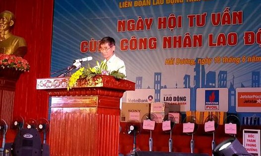 Phó Chủ tịch Tổng LĐLĐVN Trần Văn Thuật phát biểu tại Ngày hội. (Ảnh: VN)