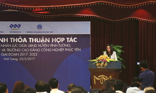 Bà Hương Trần Kiều Dung – Phó Chủ tịch HĐQT Tập đoàn FLC phát biểu tại Lễ ký kết.. Ảnh : FLC