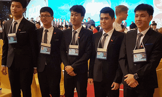 Đoàn thí sinh Việt Nam dự thi Olympic Vật lý quốc tế năm 2017. Ảnh: Bộ GDĐT.
