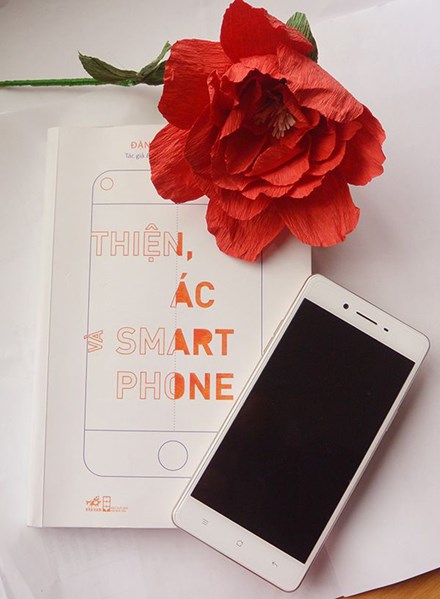 Bìa cuốn sách mới ra mắt (xuất hiện trong đề thi) của Đặng Hoàng Giang.