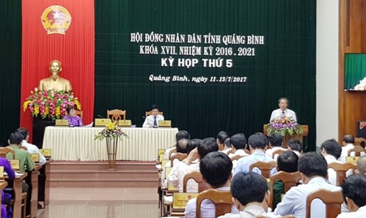 Toàn cảnh kỳ họp thứ 5 HĐND tỉnh Quảng Bình khóa XVII nhiệm kỳ 2016 – 2021. Ảnh: Lê Phi Long