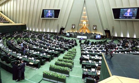 Phòng họp chính của Quốc hội Iran. Ảnh: BBC