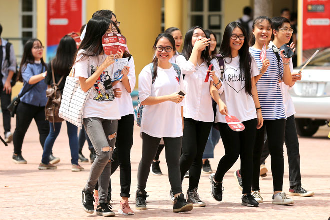 Kỳ thi tốt nghiệp THPT quốc gia 2017 trở nên nhẹ nhàng đối với thí sinh, ít tốn kém đối với gia đình và xã hội. Ảnh: Hải Nguyễn