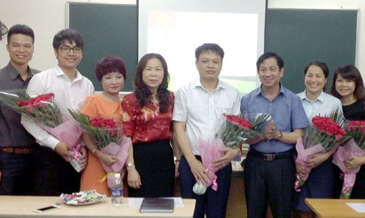 Thành lập và ra mắt CĐCS Cty CP Hợp tác JA Việt.Ảnh: LĐLĐ quận Long Biên cung cấp