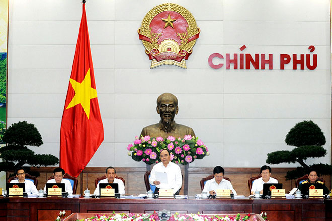 Thủ tướng Nguyễn Xuân Phúc phát biểu tại phiên họp thường kỳ tháng 6.2017. Ảnh: A.C