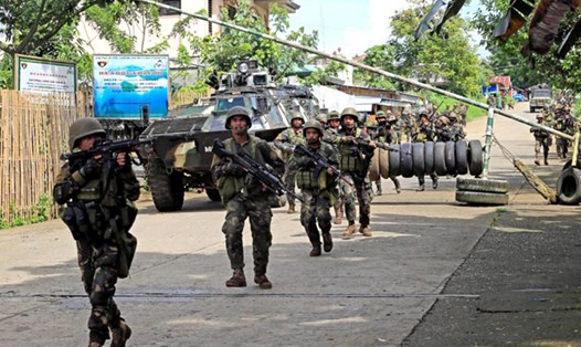Quân chính phủ tại Marawi, miền nam Philippines trong cuộc chiến chống lại phiến quân Maute.