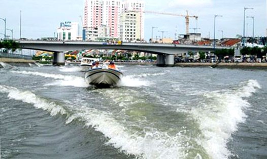 Các tuyến du lịch đường sông TP Hồ Chí Minh chưa hút khách. Ảnh: T.L