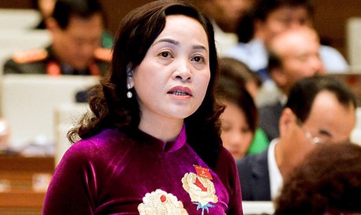 Bà Nguyễn Thị Thanh, Bí thư Tỉnh ủy Ninh Bình, cho hay sẽ xử nghiêm Giám đốc Sở tát tài xế đi nhầm đường.