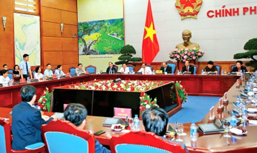 Tổng Biên tập Báo Lao Động Nguyễn Ngọc Hiển phát biểu tại cuộc họp Chính phủ dịp 21.6.2017.