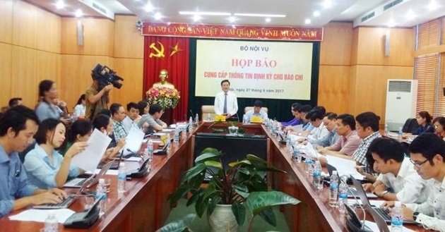  Buổi cung cấp thông tin định kỳ cho báo chí của Bộ Nội vụ. Ảnh PV