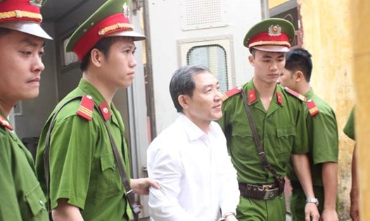 Dương Chí Dũng trong phiên xử hồi năm 2014. Ảnh: Bảo Thắng