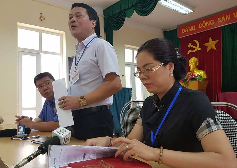 Ông Cao nói chiều nay (27.7) sẽ báo cáo thành phố. Ảnh: Bảo Thắng