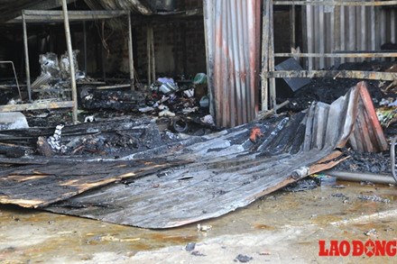 Các cơ quan chức năng đang khẩn trương điều tra nguyên nhân vụ cháy