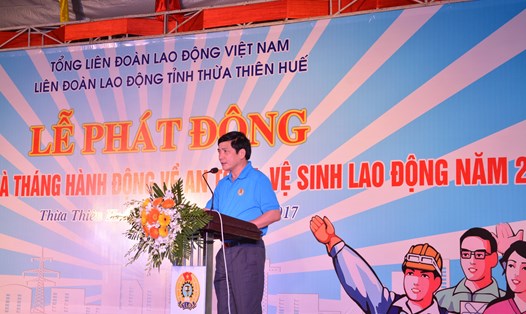 Đồng chí Bùi Văn Cường - Ủy viên BCH Trung ương Đảng, Chủ tịch Tổng LĐLĐ Việt Nam phát biểu tại buổi lễ phát động. Ảnh: PV