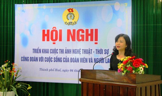 Đồng chí Nguyễn Khoa Hoài Hương - Chủ tịch LĐLĐ tỉnh phát biểu tại lễ phát động. Ảnh: Đ.T