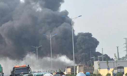 Cháy lớn tại Trạm biến áp 110kV phục vụ Nhà máy của Samsung Việt Nam. Ảnh: PV